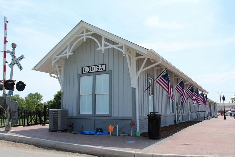 Louisa Passenger Station & Freight Depot image. Click for full size.