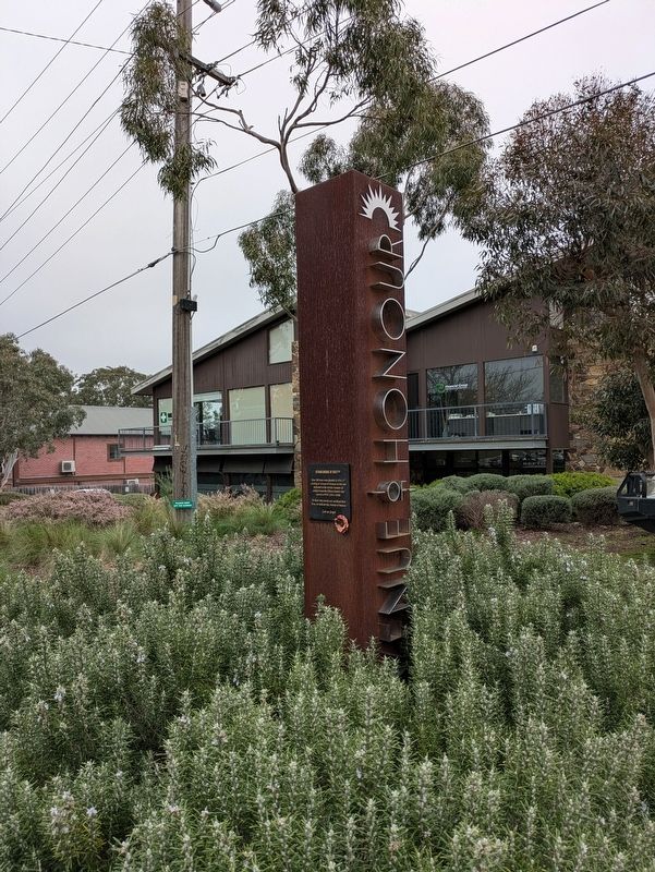 Eltham Avenue of Honour (North) Marker along the trail. Click for full size. Eltham Avenue of Honour (North) Marker along the trail image. Click for full size.