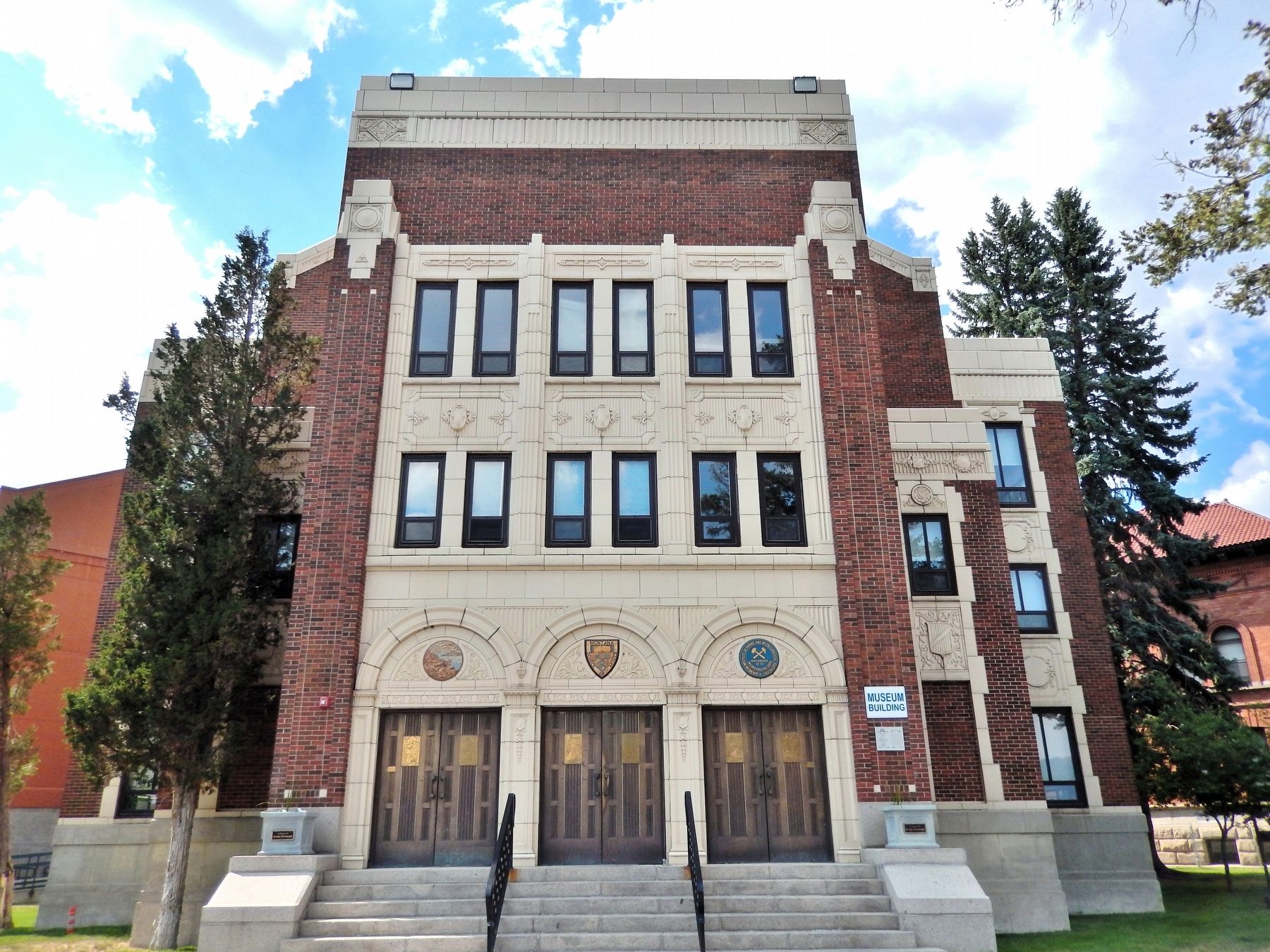 Montana Tech Library/Museum (<i>southeast/front elevation</i>) image. Click for full size.