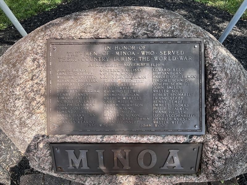 Minoa World War Memorial image. Click for full size.