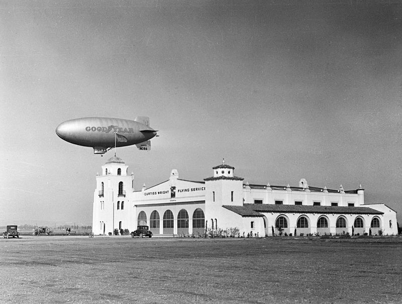 Hangar One image. Click for full size.