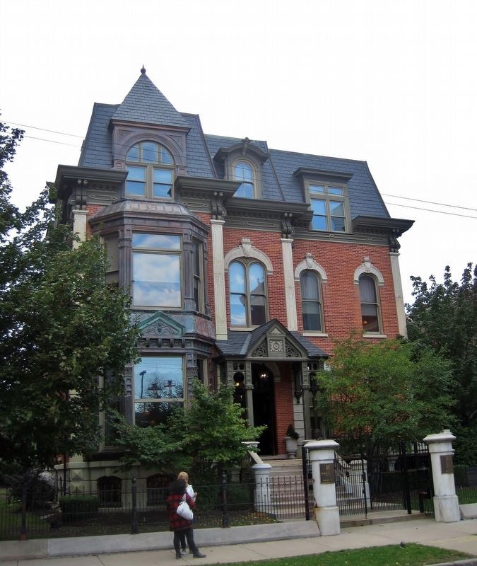 WheelerKohn House, 2018 S. Calumet. Click for full size. WheelerKohn House, 2018 S. Calumet image. Click for full size.