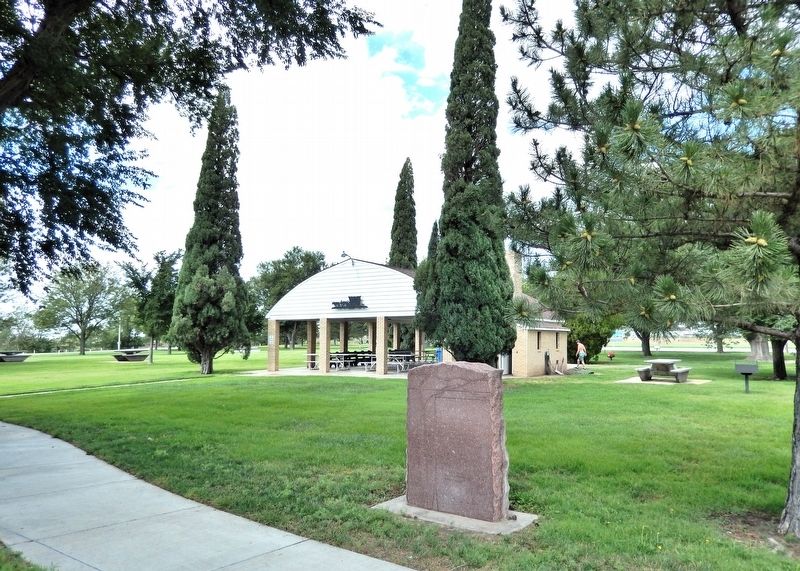 Santa Fe Trail Choice Marker. Click for full size. Santa Fe Trail Choice Marker image. Click for full size.