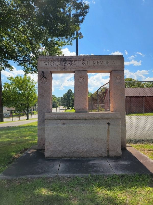 World Wars I & II Memorial Drinking Fountain Marker. Click for full size. World Wars I & II Memorial Drinking Fountain Marker image. Click for full size.