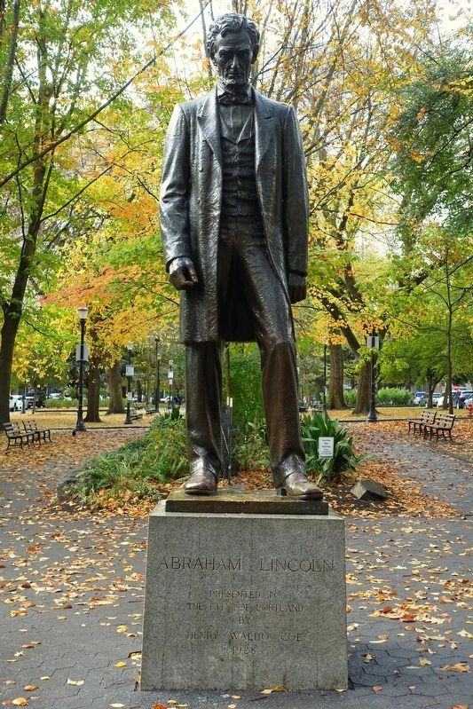 Abraham Lincoln by George Fite Waters (1894-1961), dedicated 1928. Click for full size. Abraham Lincoln by George Fite Waters (1894-1961), dedicated 1928 image. Click for full size.