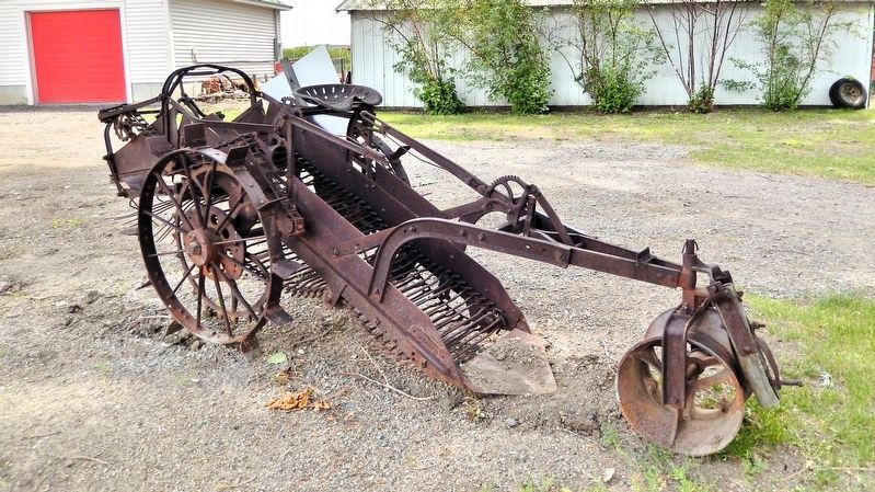 Hoover Potato Digger. Click for full size. Hoover Potato Digger image. Click for full size.
