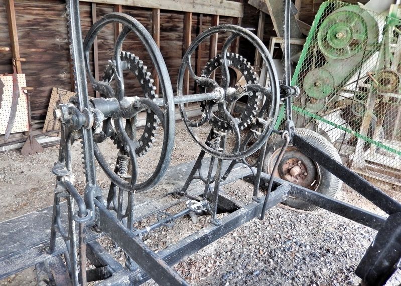 Little Yankee Road Grader (<i>gear detail</i>). Click for full size. Little Yankee Road Grader (<i>gear detail</i>) image. Click for full size.