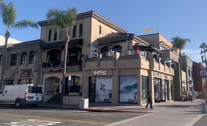 126 Main Street. Click for full size. 126 Main Street image. Click for full size.