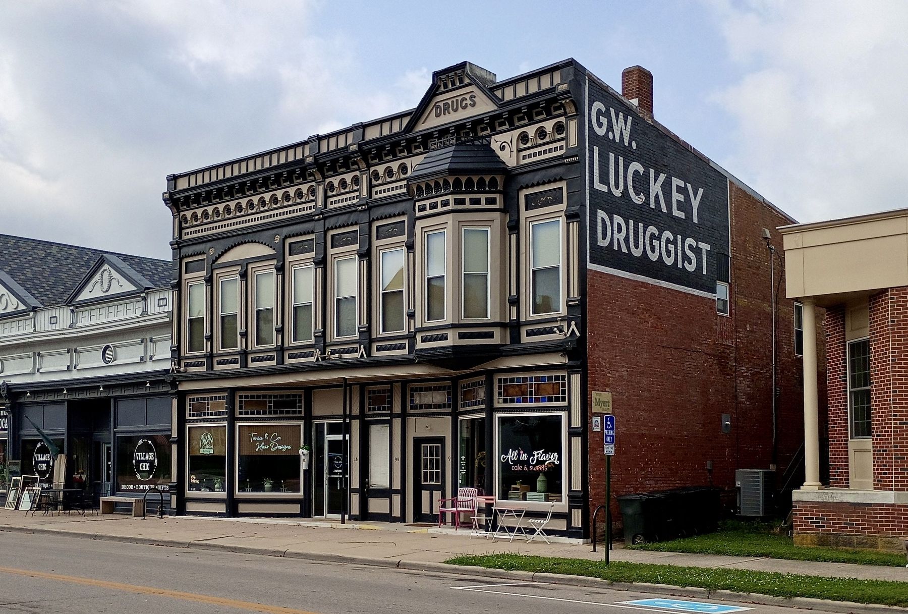 G.W. Luckey Druggist. Click for full size. G.W. Luckey Druggist image. Click for full size.
