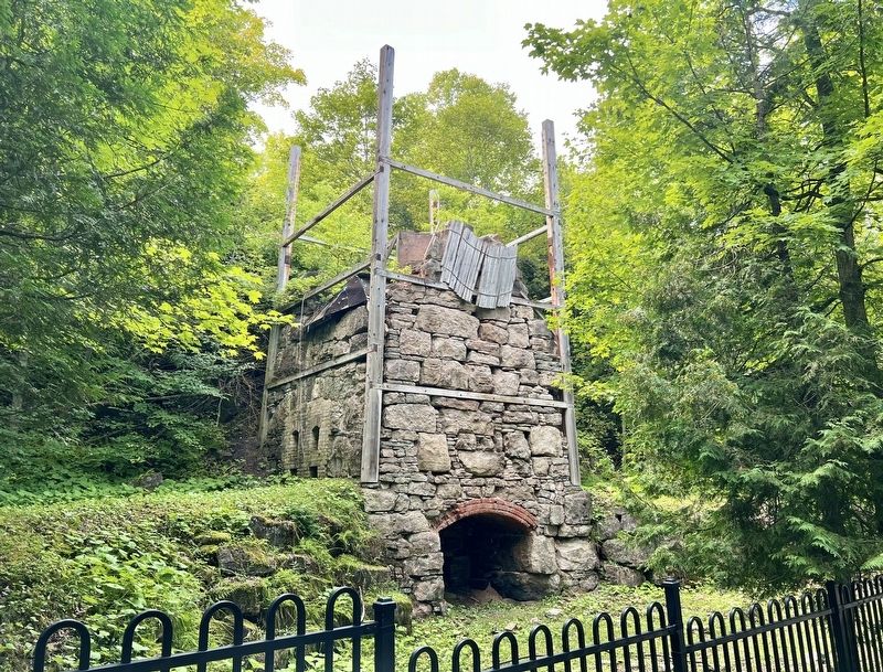 Abandoned lime kiln near Limehouse, 2026. Click for full size. Abandoned lime kiln near Limehouse, 2026 image. Click for full size.