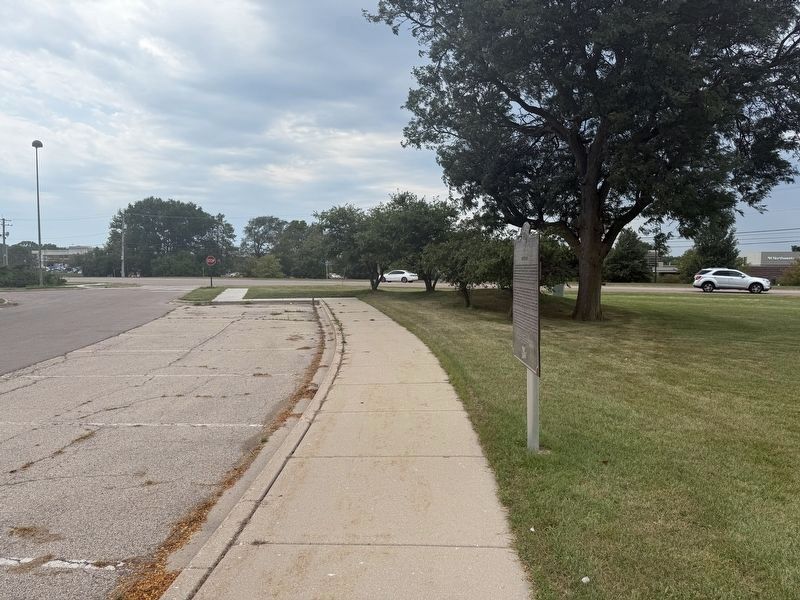 DeKalb Ag Marker & Sycamore Road image. Click for full size.