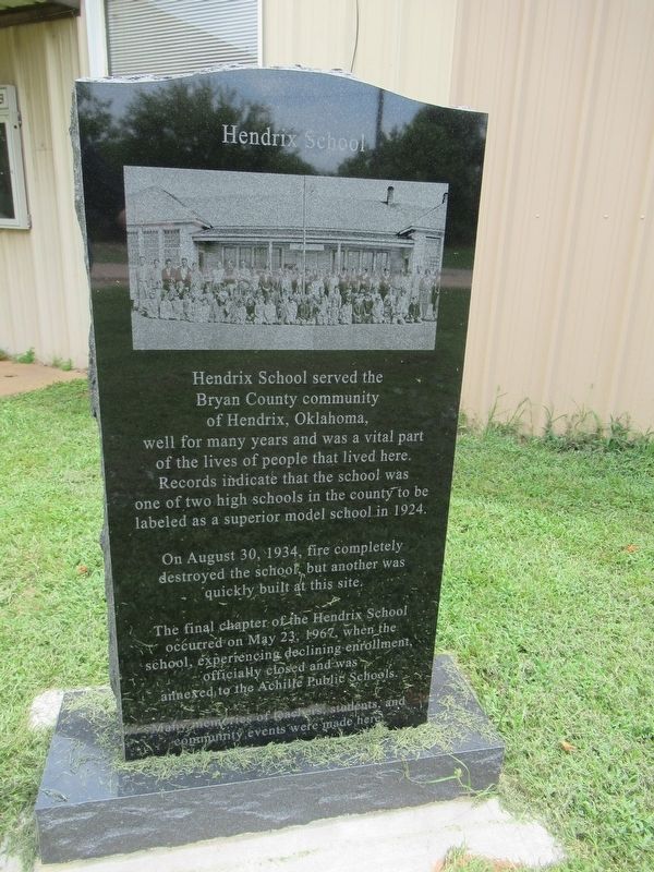 Hendrix School Marker image. Click for full size.