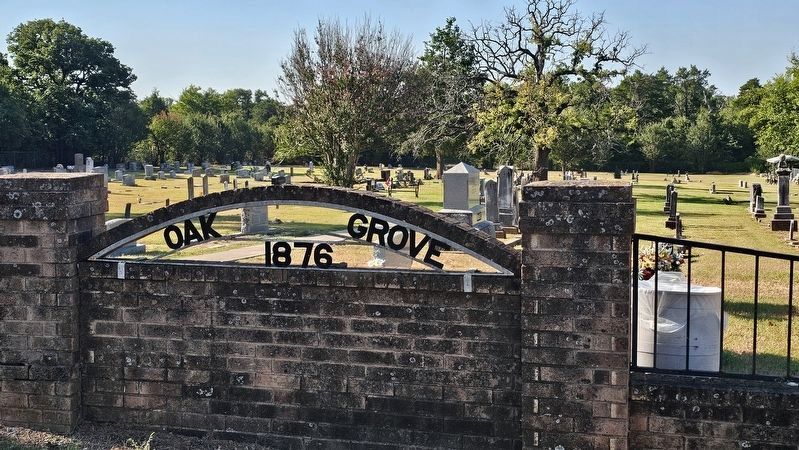 Oak Grove Cemetery image. Click for full size.