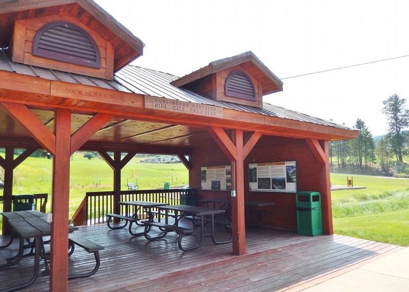 Hill City Trailhead Shelter image. Click for full size.