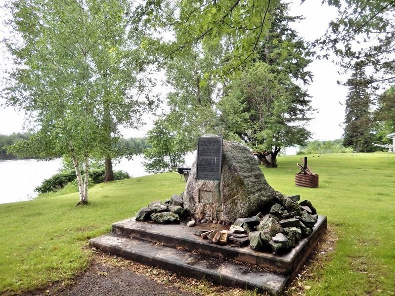 Fort Lac la Pluie or Rainy Lake House Marker. Click for full size. Fort Lac la Pluie or Rainy Lake House Marker image. Click for full size.