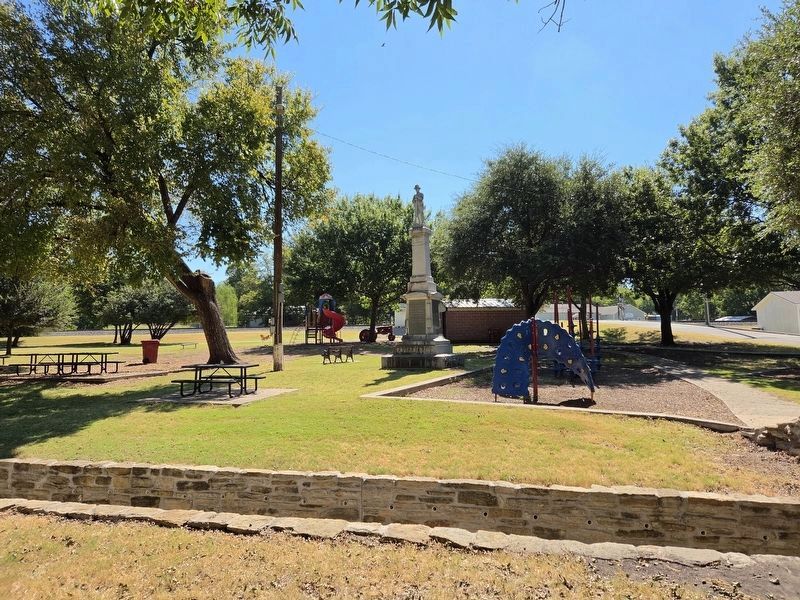 Confederate Memorial image. Click for full size.