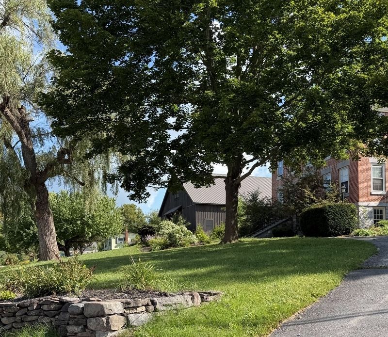 Left Side of George Mann Tory Tavern with View of Barn. Click for full size. Left Side of George Mann Tory Tavern with View of Barn image. Click for full size.
