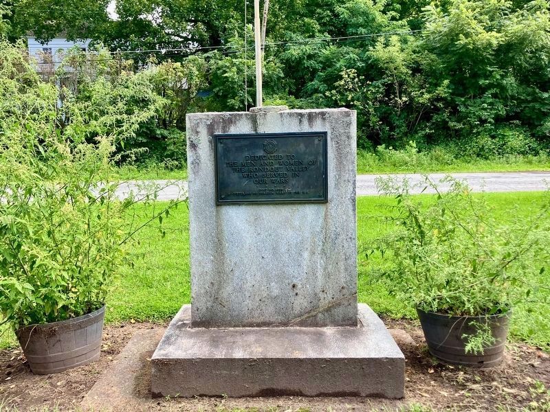 marker shown mounted on monument image. Click for full size.