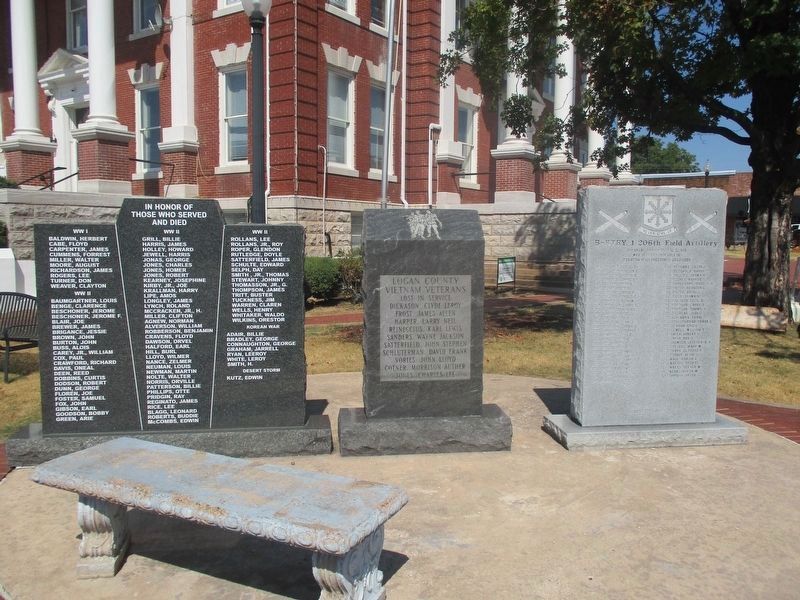 Veterans' memorials in Paris, Arkansas image. Click for full size.
