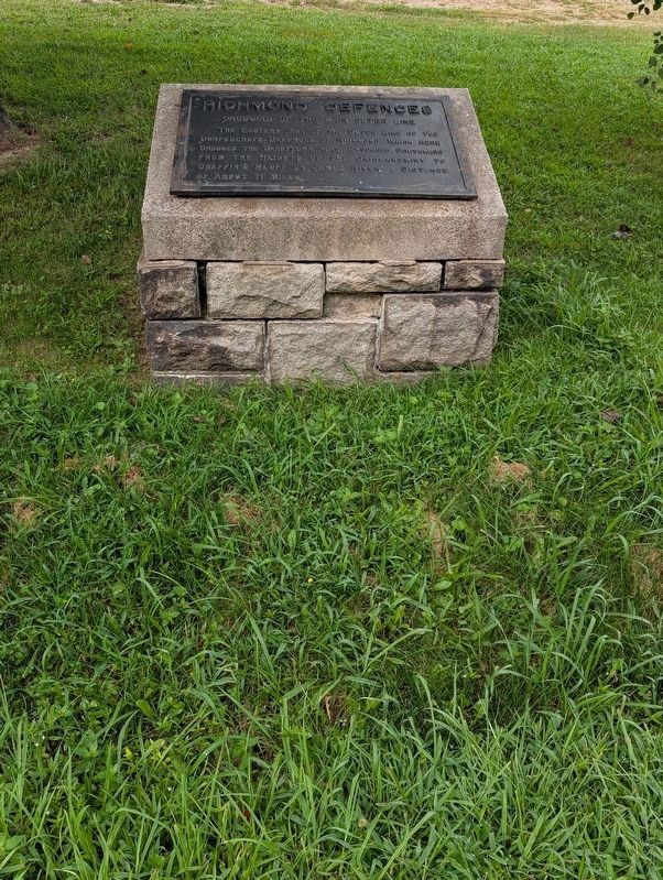 Richmond Defences Marker. Click for full size. Richmond Defences Marker image. Click for full size.