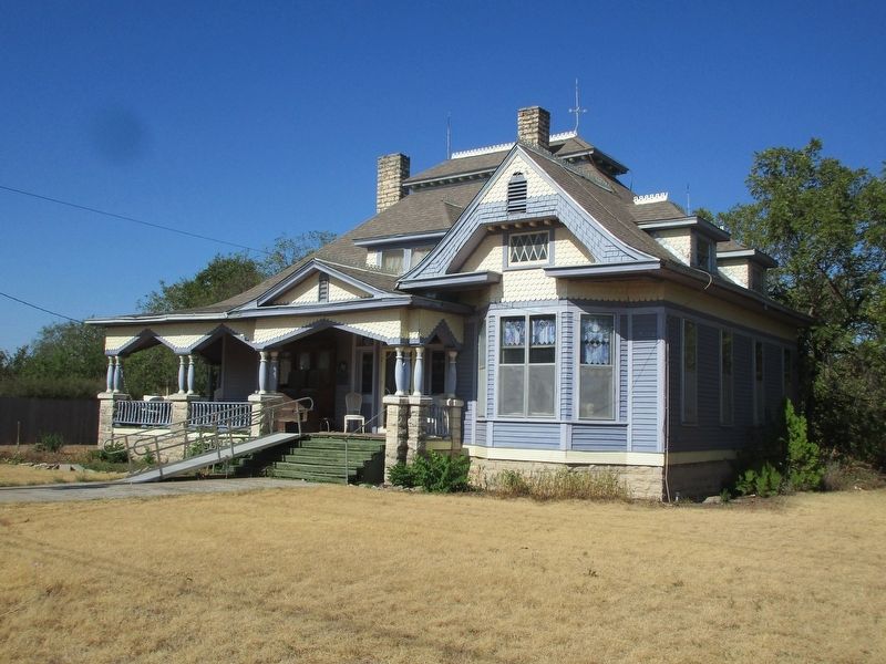 D. L. Harris House and marker. Click for full size. D. L. Harris House and marker image. Click for full size.