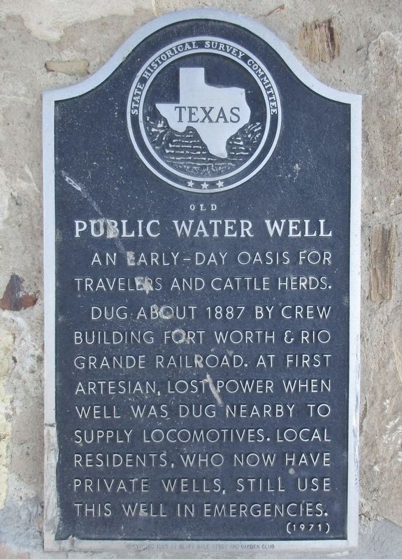 Old Public Water Well Marker image. Click for full size.