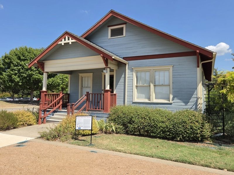 Bolin House and Marker. Click for full size. Bolin House and Marker image. Click for full size.
