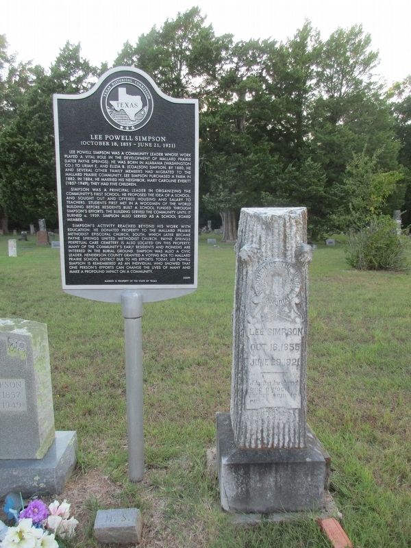 Lee Powell Simpson marker and headstone image. Click for full size.