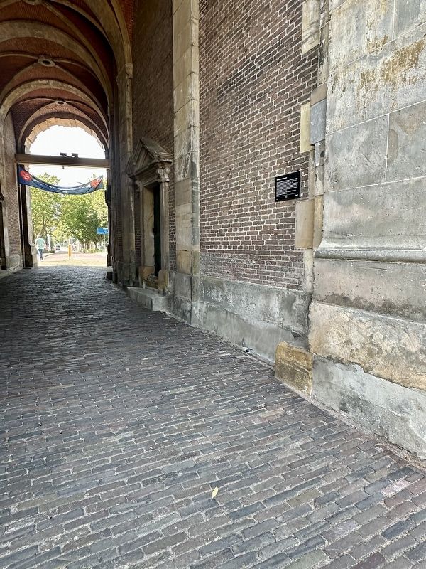 Westerpoort of Koepoort / Western Gate or Cow Gate Marker - wide view. Click for full size. Westerpoort of Koepoort / Western Gate or Cow Gate Marker - wide view image. Click for full size.