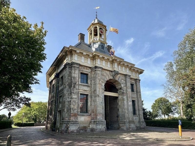 Westerpoort of Koepoort / Western Gate or Cow Gate Marker - eastern side. Click for full size. Westerpoort of Koepoort / Western Gate or Cow Gate Marker - eastern side image. Click for full size.