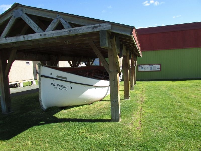 �Abandon Ship!� Marker and Lifeboat image. Click for full size.