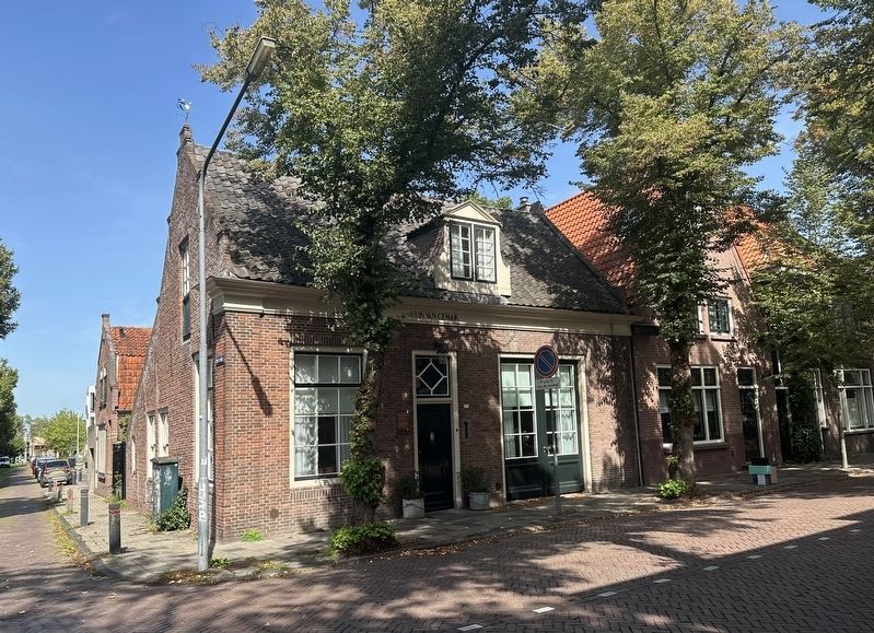 The Huis van Gemak and marker. Click for full size. The Huis van Gemak and marker image. Click for full size.