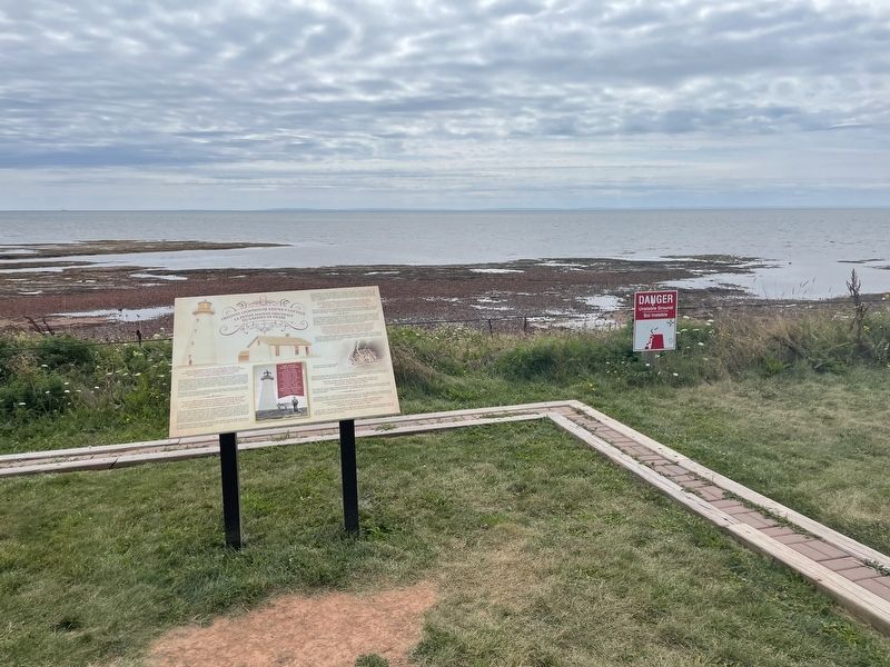 Original Lighthouse Keeper's Cottage Marker. Click for full size. Original Lighthouse Keeper's Cottage Marker image. Click for full size.