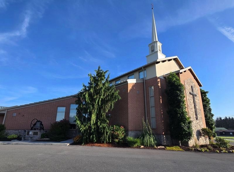 St. Paul's Presbyterian Church and Marker image. Click for full size.