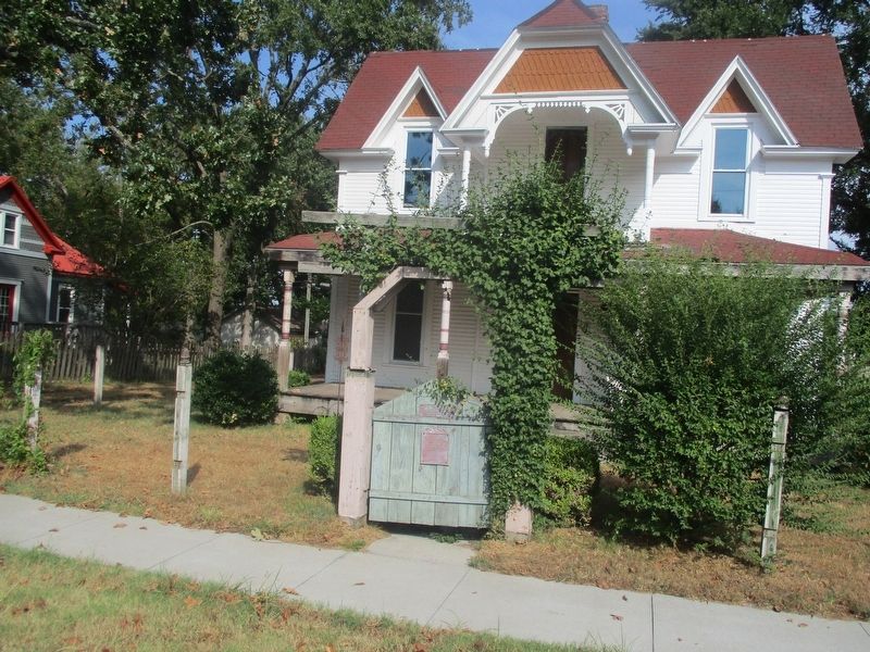 Reeves House Marker and House image. Click for full size.