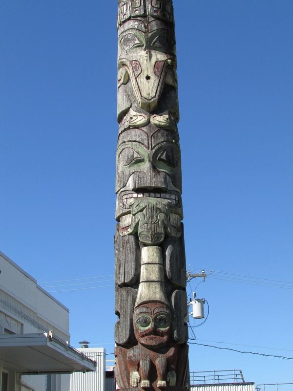 Detail of Anget Pole of Ninstints. Click for full size. Detail of Anget Pole of Ninstints image. Click for full size.