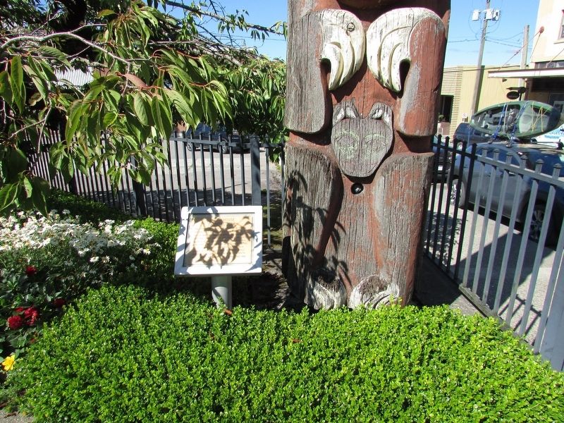 Alder House Frontal Pole Marker. Click for full size. Alder House Frontal Pole Marker image. Click for full size.