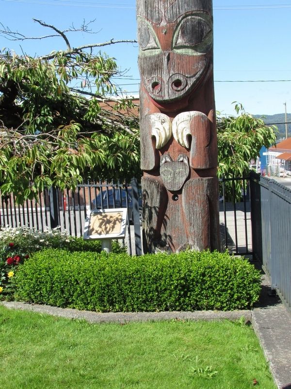 Alder House Frontal Pole Marker. Click for full size. Alder House Frontal Pole Marker image. Click for full size.