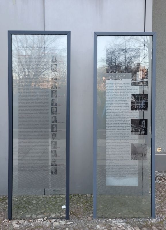 Das Europahaus Marker (Right Side) image. Click for full size.