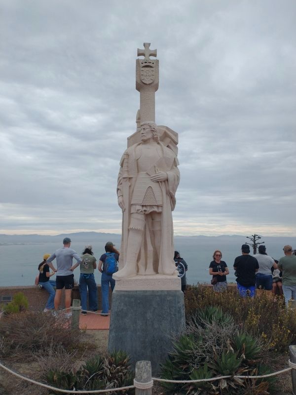 Jo�o Rodriguez Cabrillo Statue image. Click for full size.
