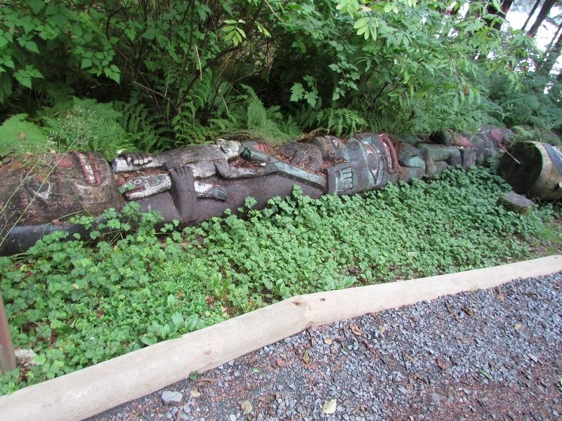 Fallen Totem Pole. Click for full size. Fallen Totem Pole image. Click for full size.