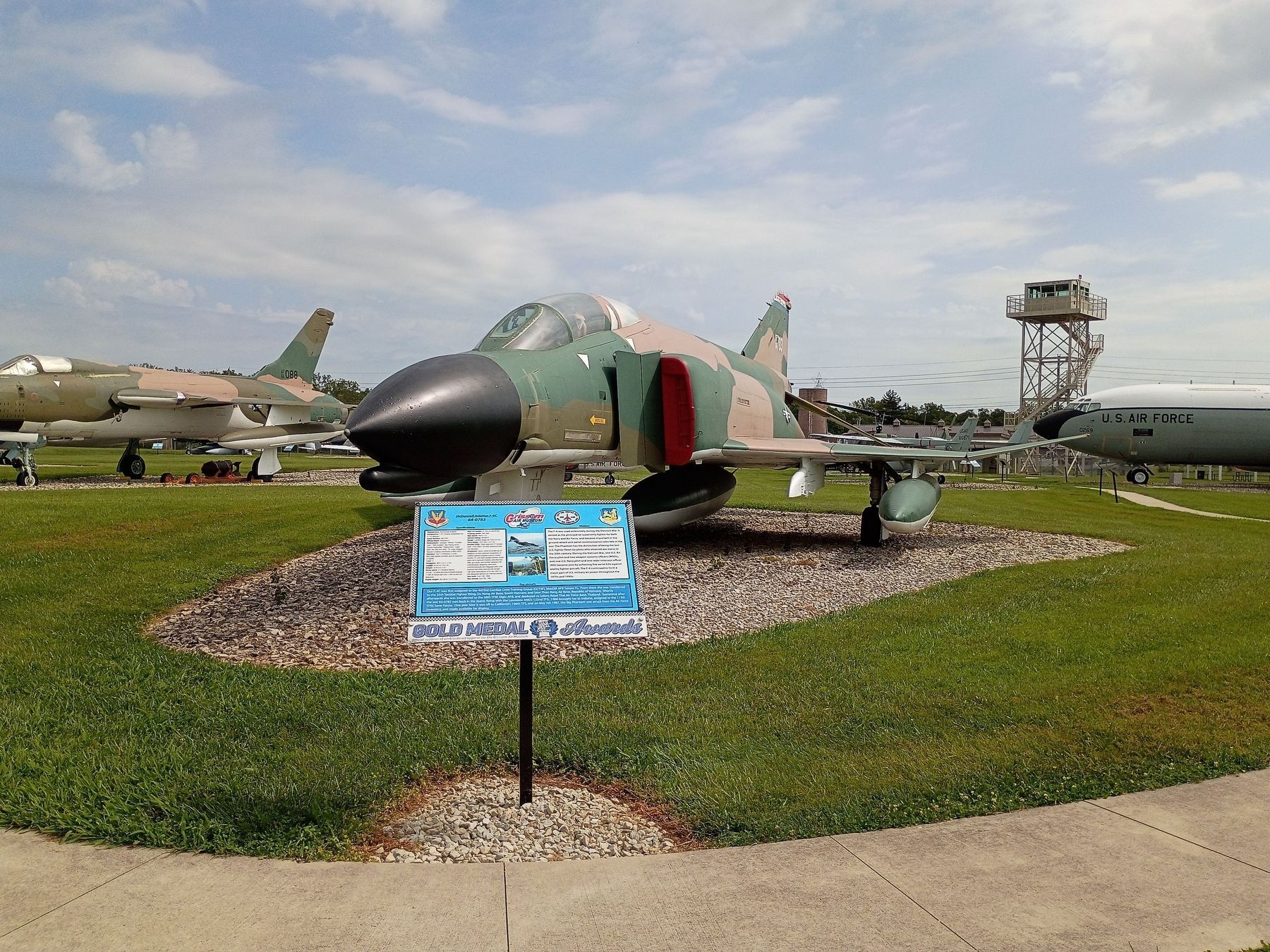 McDonnell Aviation F-4C and marker image. Click for full size.