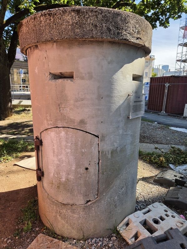 Splitterschutzzelle / Bomb-Splinter Shelter Marker. Click for full size. Splitterschutzzelle / Bomb-Splinter Shelter Marker image. Click for full size.