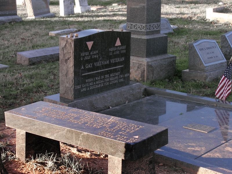 Leonard Matlovich: A Gay Veteran image. Click for full size.