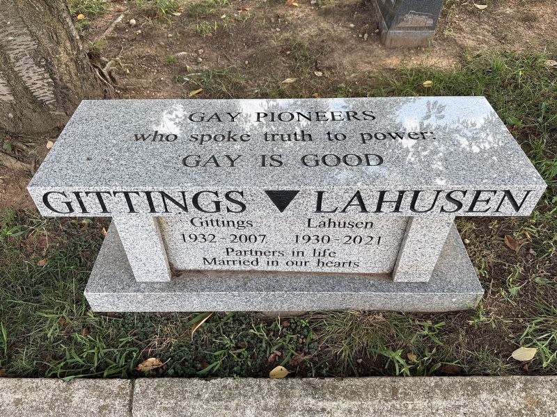 Barbara Gittings and Kay Tobin Lahusen image. Click for full size.