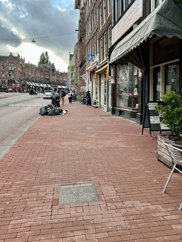 Tania Leon Marker - wide view, looking west on Raadhuisstraat. Click for full size. Tania Leon Marker - wide view, looking west on Raadhuisstraat image. Click for full size.