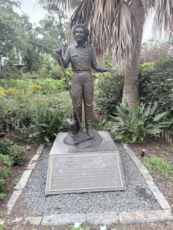 Thelma Loraine Mercer statue. Click for full size. Thelma Loraine Mercer statue image. Click for full size.