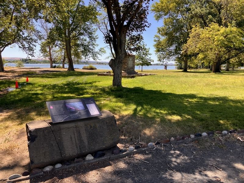At the Confluence Marker. Click for full size. At the Confluence Marker image. Click for full size.