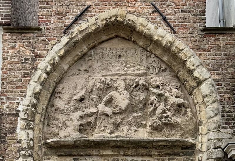 Bagijnhofpoort relief image. Click for full size.