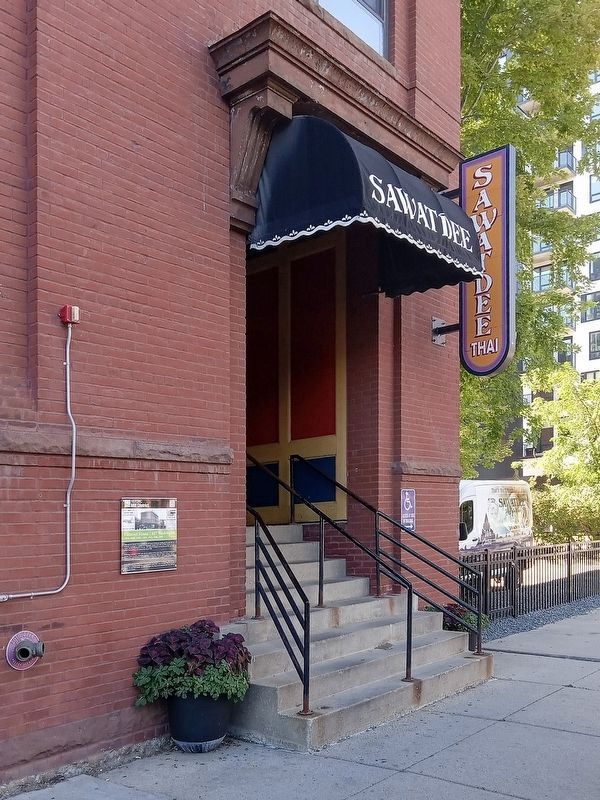 Cataract House/607 Washington Marker next to Sawatdee's entrance. Click for full size. Cataract House/607 Washington Marker next to Sawatdee's entrance image. Click for full size.
